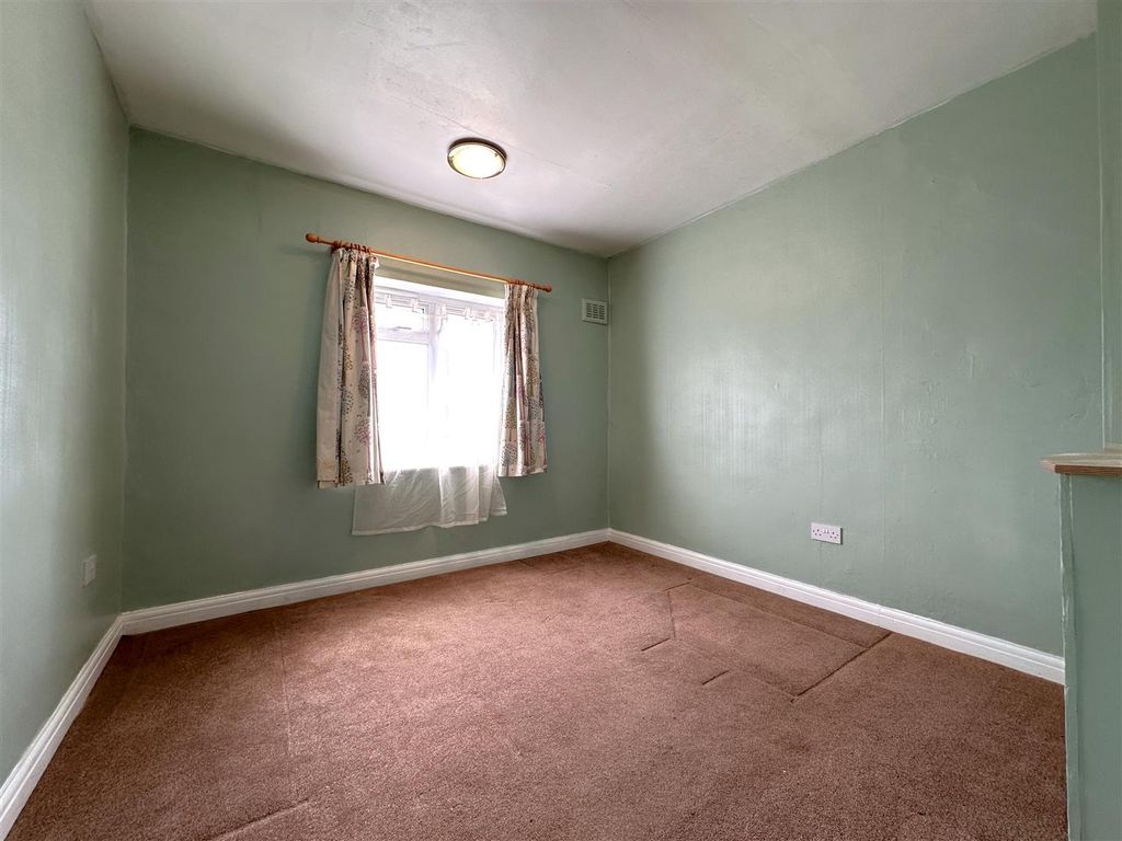 Additional image 14 of 3 bed semi-detached house for saleCranmer Road, Newark NG24