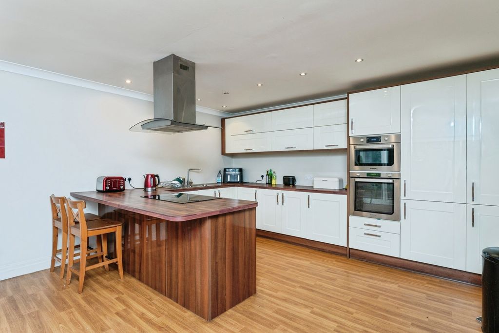Additional image 6 of 4 bed detached house for saleLiverpool Road, Neston, Cheshire CH64