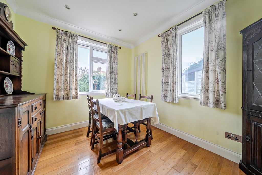 Additional image 4 of 4 bed bungalow for saleCarron Lane, Midhurst GU29