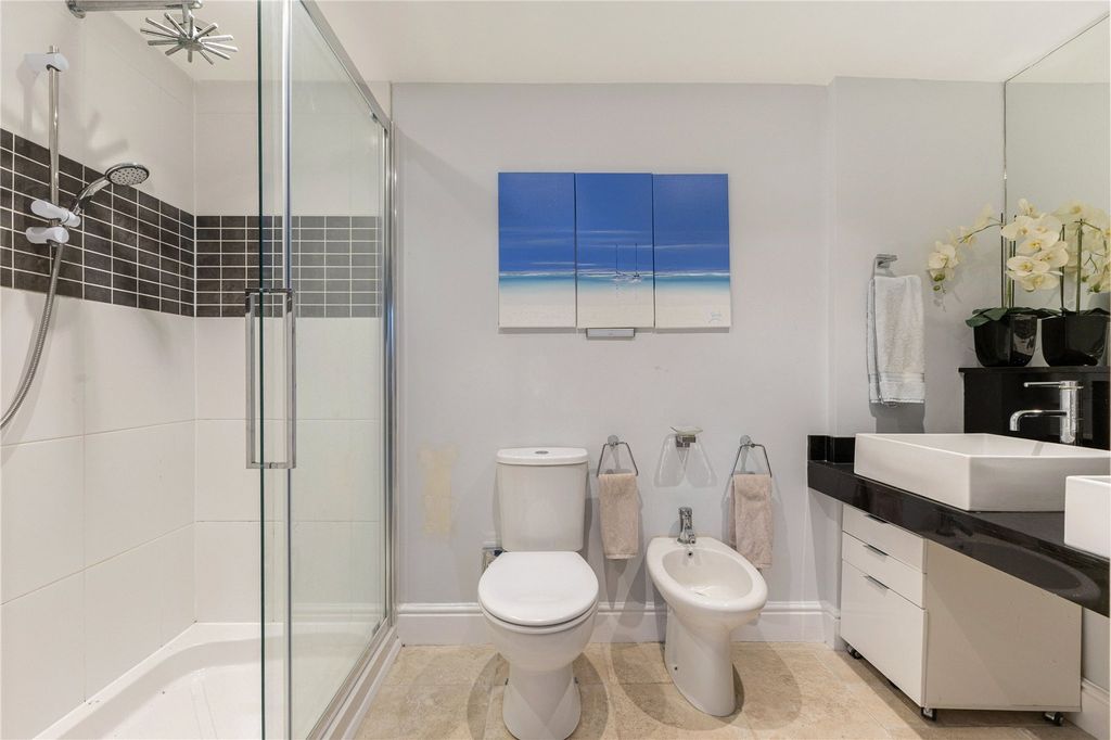 Additional image 14 of 3 bed flat for saleSwan Green, Emery Down, Lyndhurst, Hampshire SO43