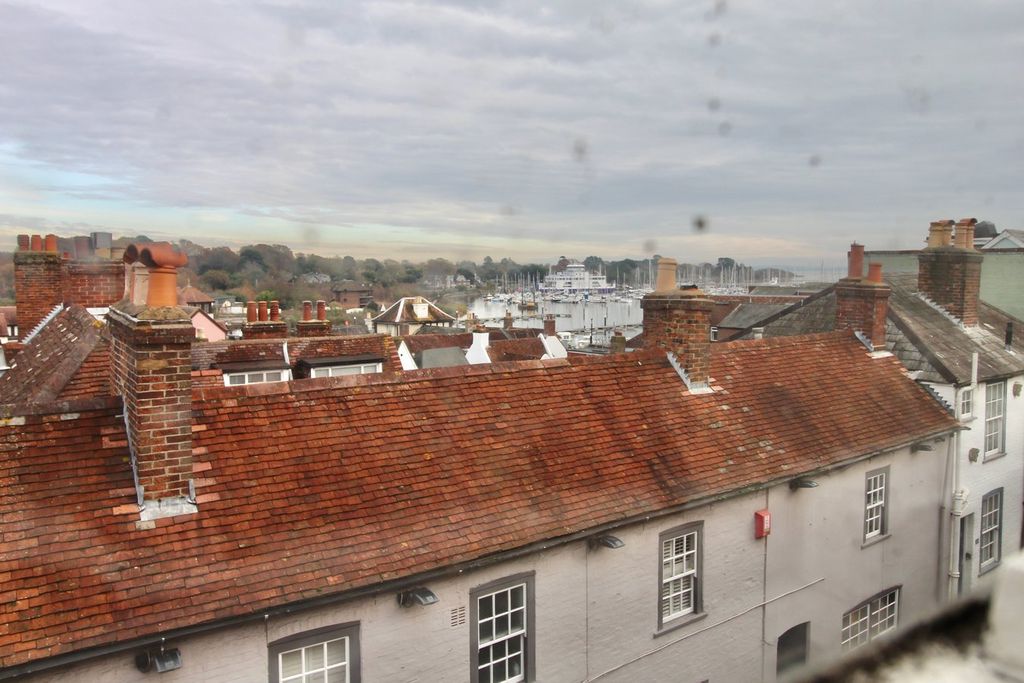 Additional image 18 of 1 bed flat for saleHigh Street, Lymington SO41
