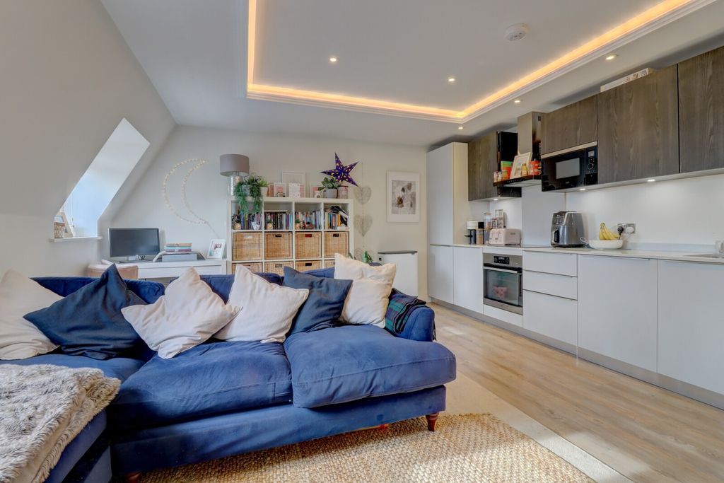 Additional image 2 of 1 bed flat for saleMalthouse Square, Princes Risborough, Buckinghamshire HP27