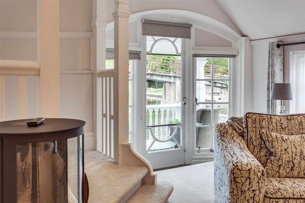 Additional image 14 of 4 bed detached house for saleMill Road, Marlow, Buckinghamshire SL7