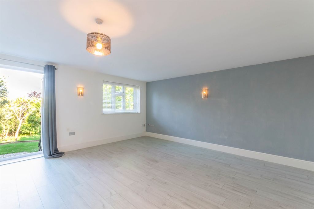 Additional image 9 of 2 bed flat for saleBeacon Hill, Maldon CM9