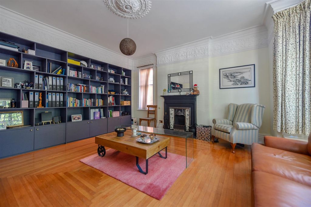 Additional image 5 of 5 bed detached house for saleThe Drive, Kingsley, Northampton NN1