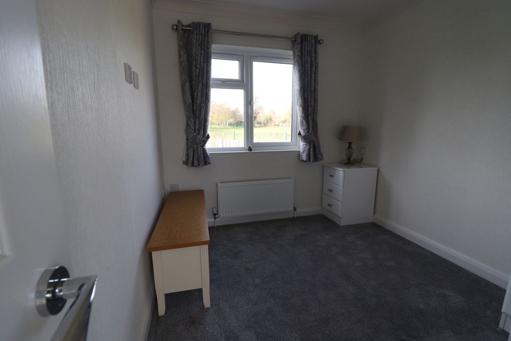 Additional image 7 of 2 bed mobile/park home for sale33 The Grange, Moorbarns Lane, Lutterworth LE17