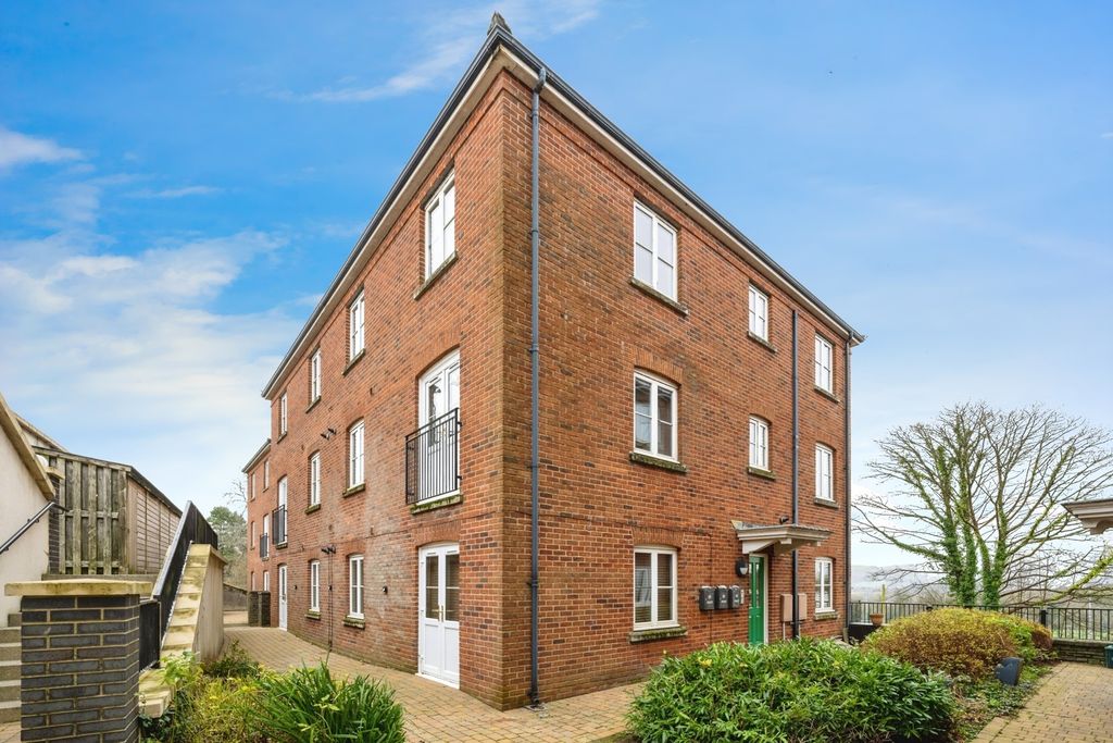 Additional image 15 of 1 bed flat for saleMeadow Bank, Llandarcy, Neath, Neath Port Talbot SA10