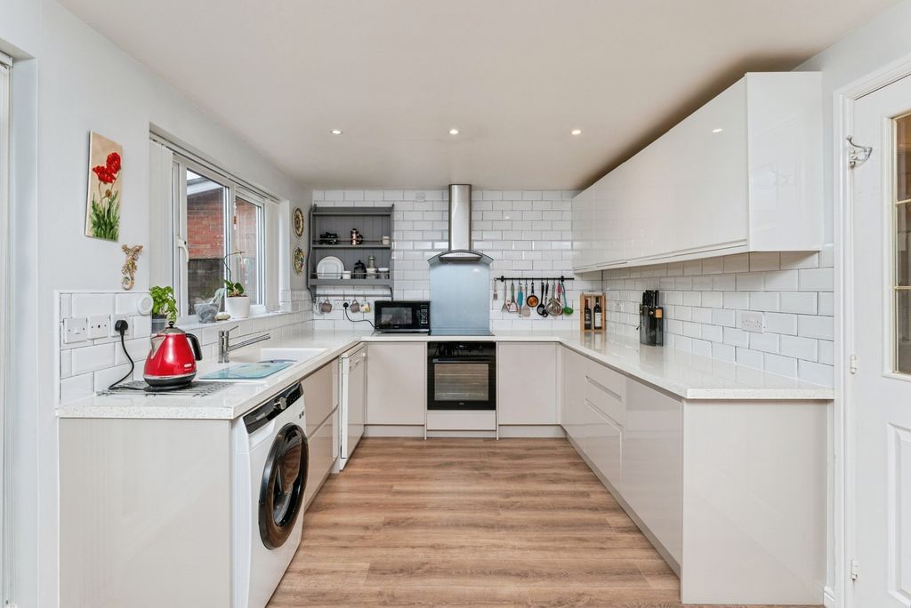 Additional image 9 of 4 bed detached house for saleMill Croft, Neston, Cheshire CH64