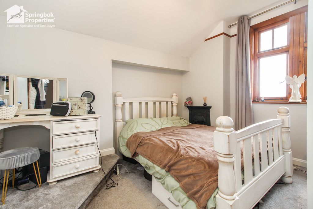Additional image 14 of 5 bed semi-detached house for saleSnydale Road, Normanton, Wakefield, West Yorkshire WF6