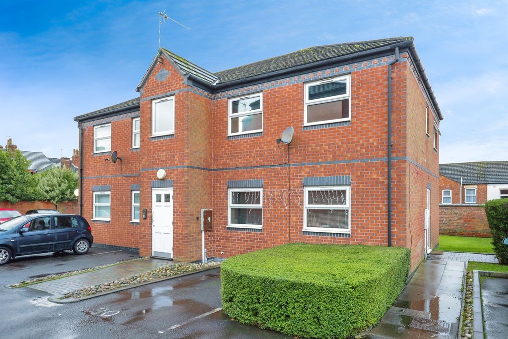 2 bed flat for saleCambridge Street, Rugby CV21