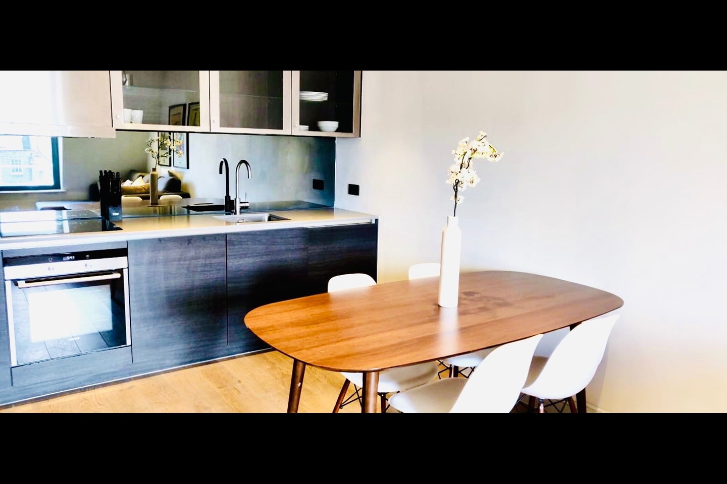 2 Bed Flat, Gray's Inn Road, WC1X, N1 7GU photo 2