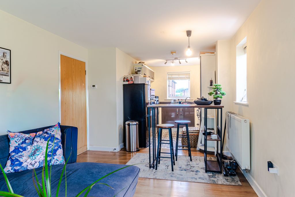 Additional image 6 of 2 bed flat for saleCable Place, Leeds LS10
