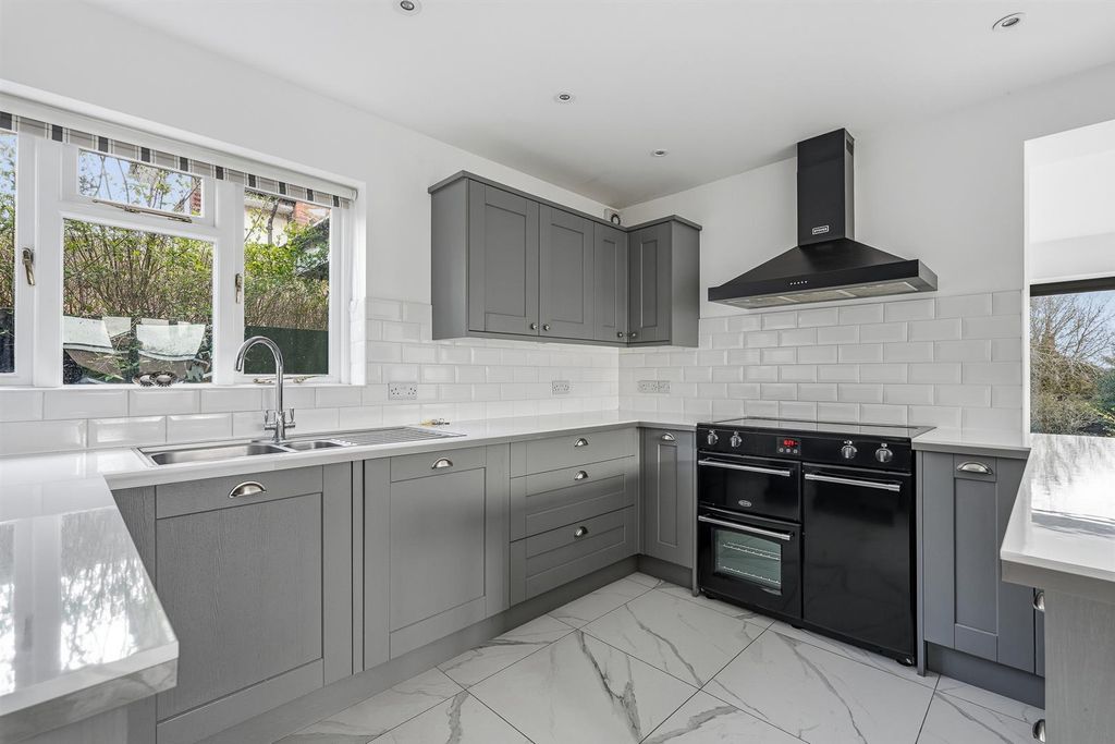 Additional image 3 of 5 bed detached house for saleSt. Lawrence Drive, Cringleford NR4
