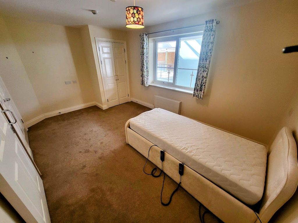 Additional image 7 of 1 bed flat for saleThe Limes, Westbury Lane, Newport Pagnell MK16