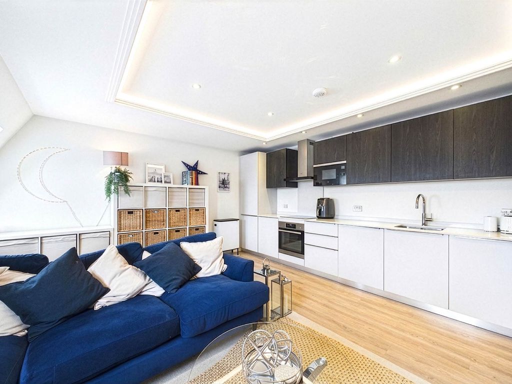 1 bed flat for saleThe Malthouse, Malthouse Square HP27 photo 2
