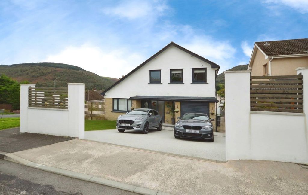 3 bed detached house for saleFfordd Dinas, Cwmavon, Port Talbot SA12