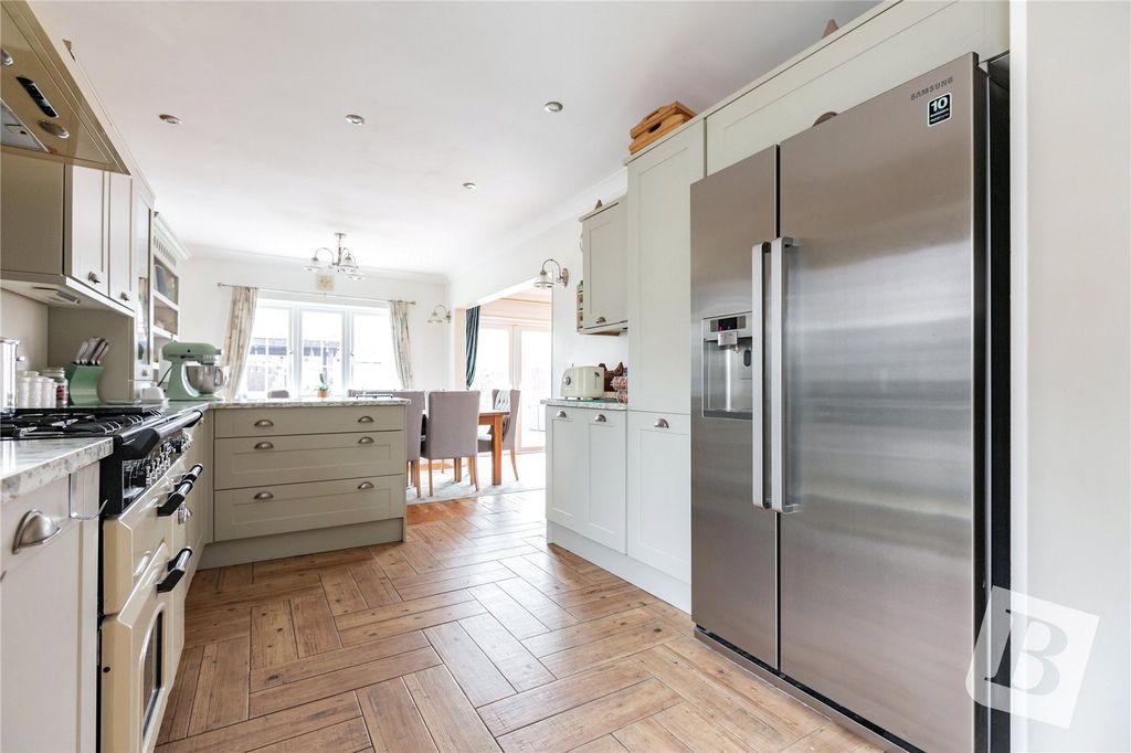 Additional image 2 of 4 bed detached house for saleOnslow Gardens, Ongar, Essex CM5