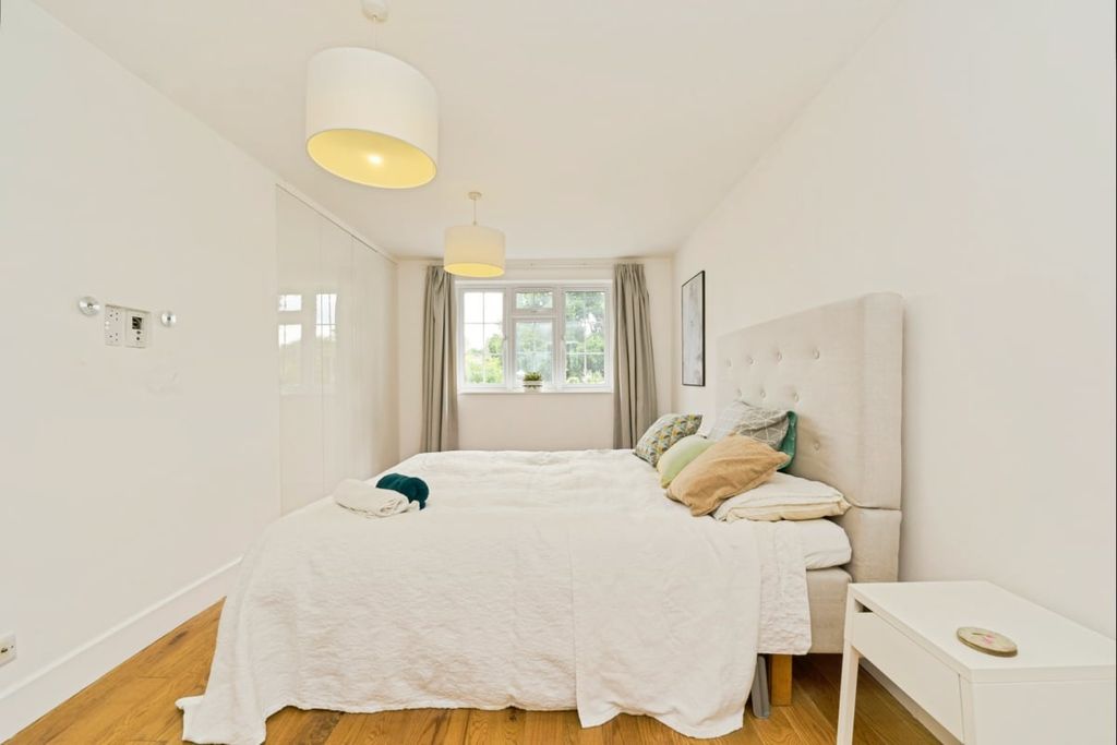 Additional image 8 of 5 bed detached house for saleMaria Theresa Close, New Malden KT3