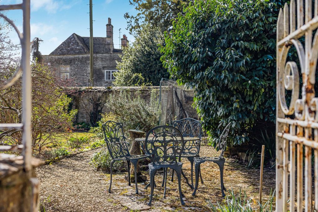 Additional image 19 of 5 bed detached house for saleDownington, Lechlade, Gloucestershire GL7