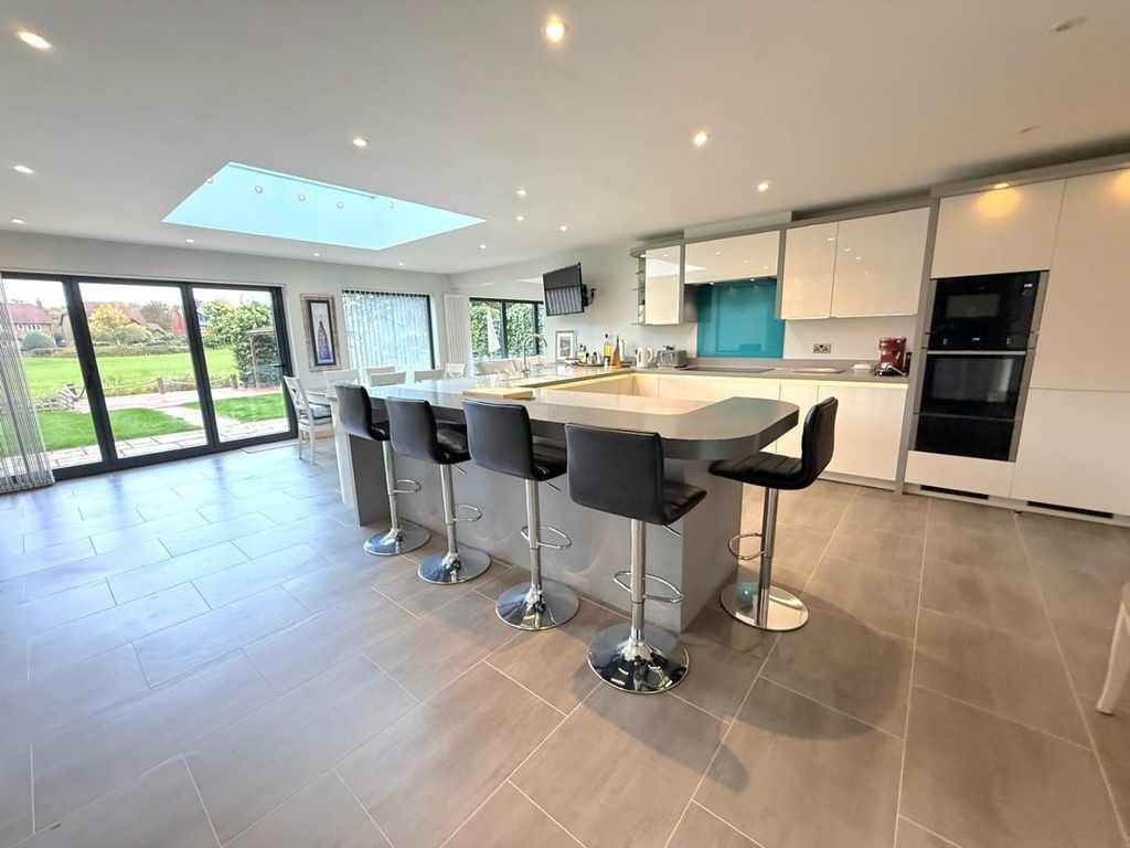 Additional image 5 of 5 bed detached house for saleBelfry Lane, Collingtree Park, Northampton NN4