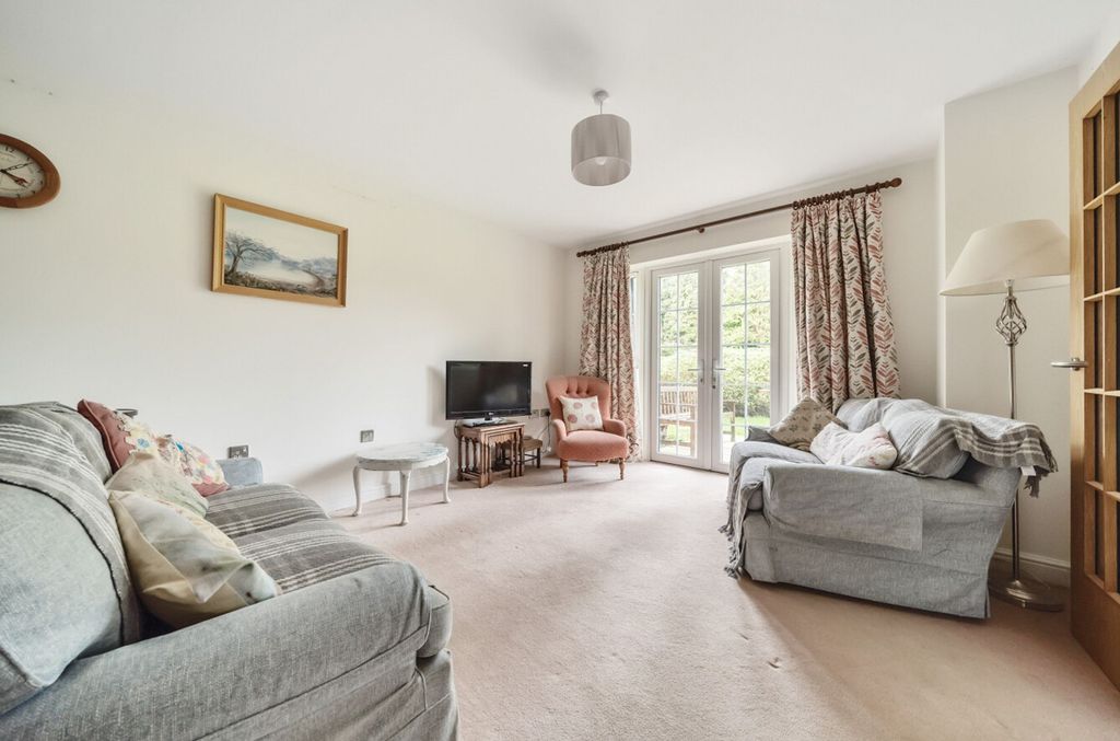 Additional image 3 of 2 bed flat for saleEaves Court, Princes Risborough HP27
