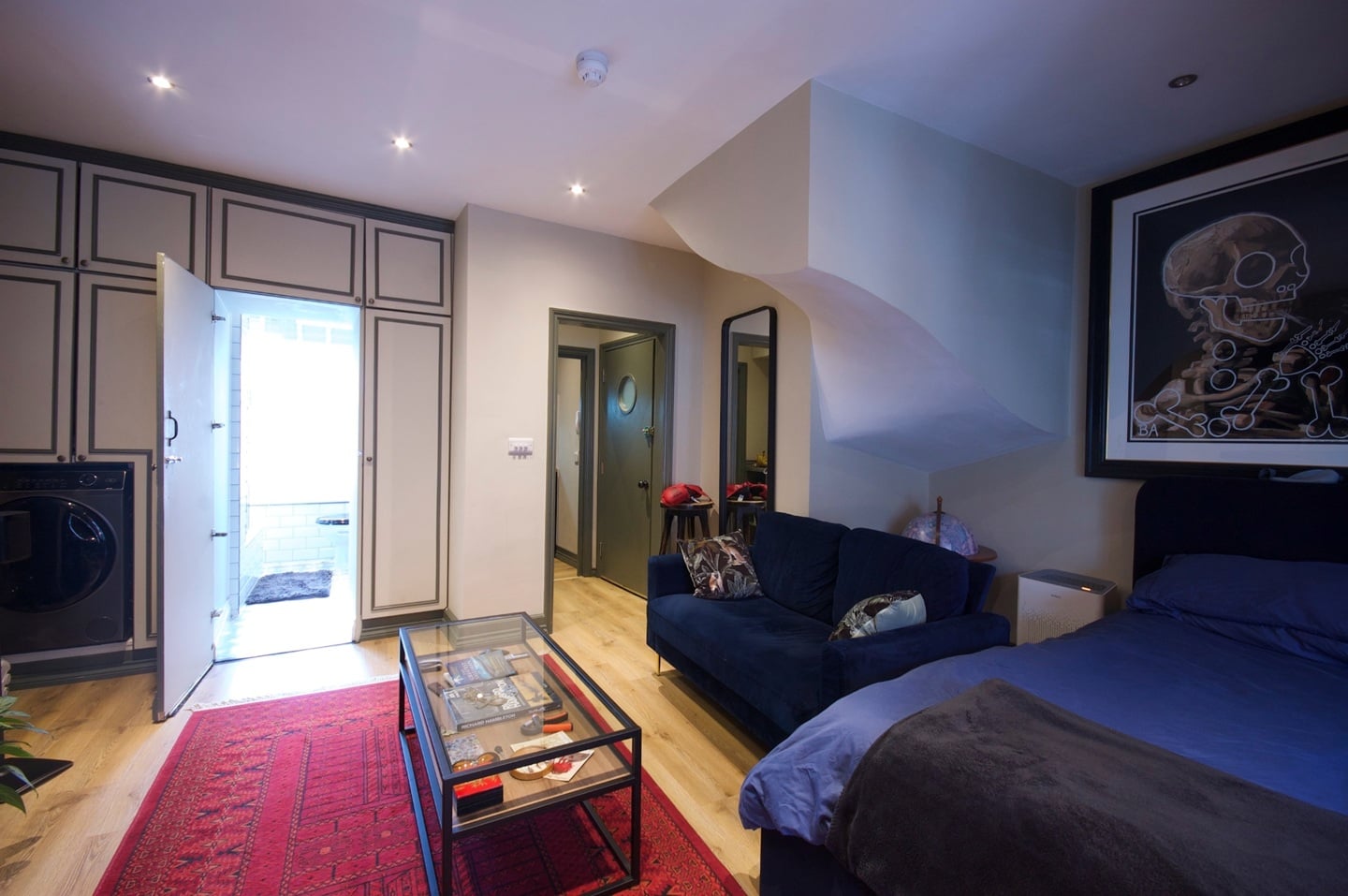 1 Bed Flat, Bateman Street, W1D, N1 7GU photo 4
