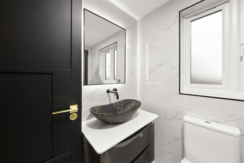 Additional image 13 of 5 bed semi-detached house for saleThe Heights, Northolt UB5