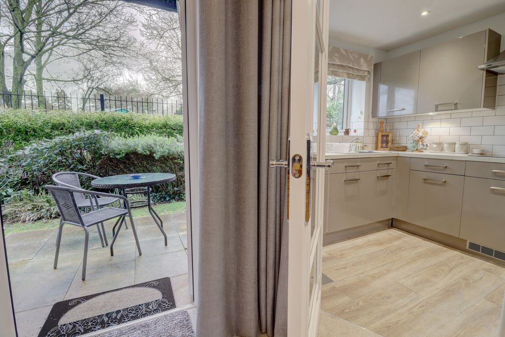 Additional image 4 of 1 bed flat for saleLongwick Road, Princes Risborough, Buckinghamshire HP27
