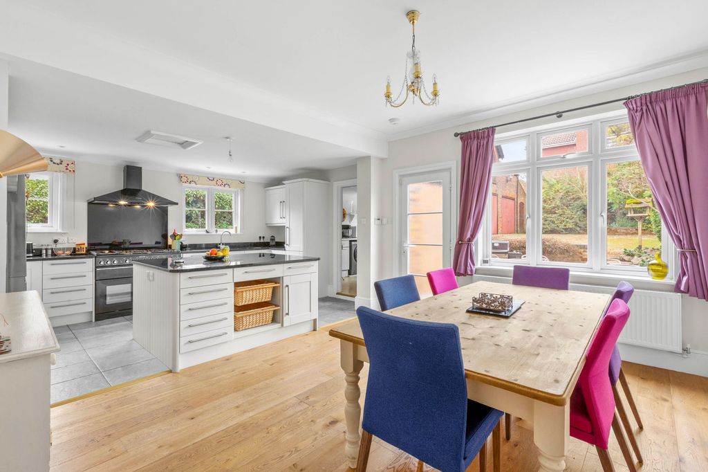 Additional image 4 of 7 bed detached house for salePrinces Risborough, Buckinghamshire HP27
