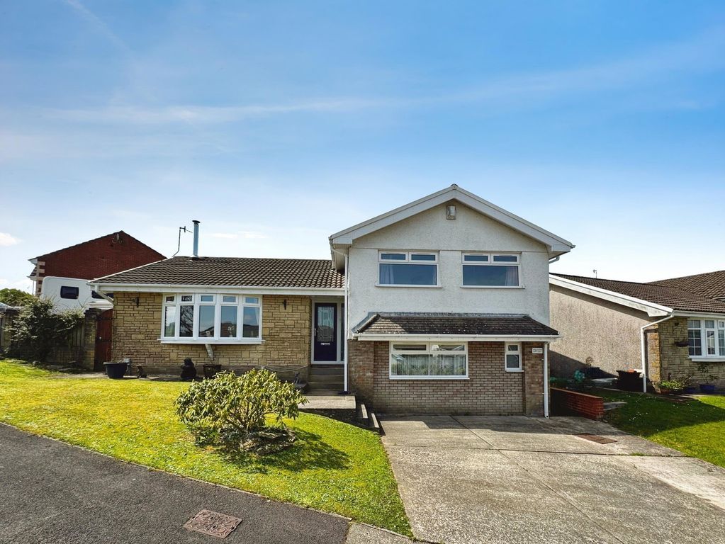 4 bed detached house for saleRidgewood Gardens, Cimla, Neath SA11