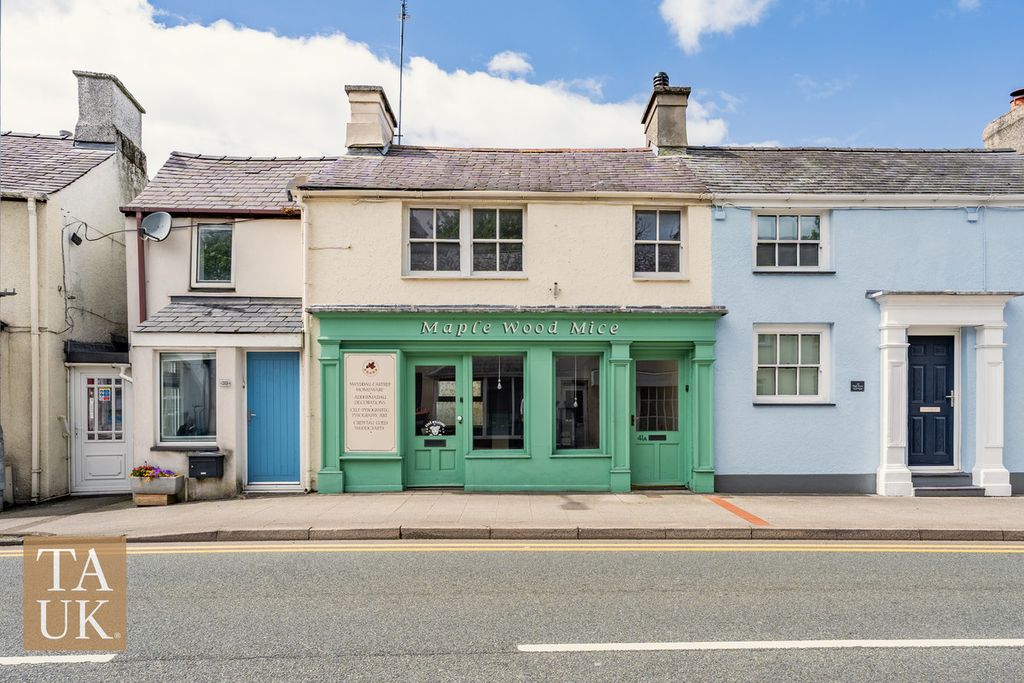 2 bed terraced house for saleHigh Street, Menai Bridge LL59