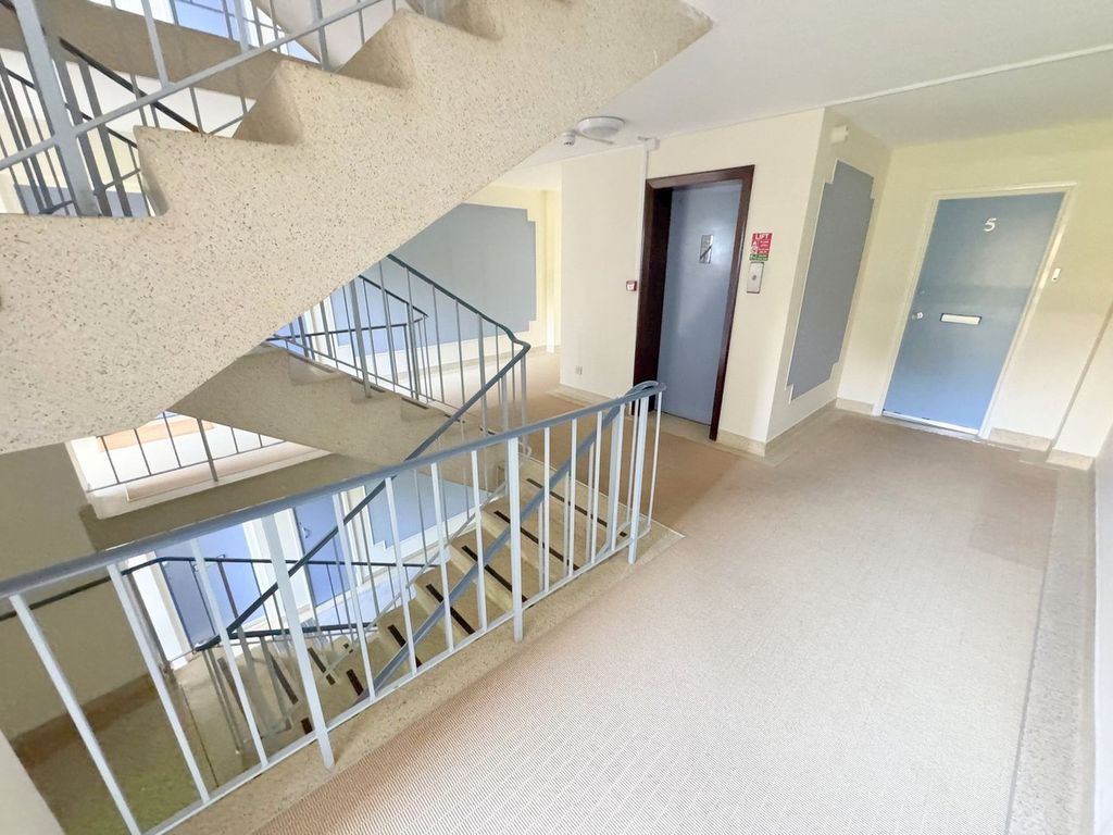 Additional image 15 of 2 bed flat for sale8 The Avenue, Poole BH13