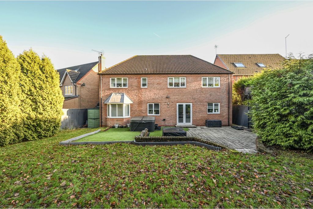 6 bed detached house for salePaddock Close, Mansfield NG18