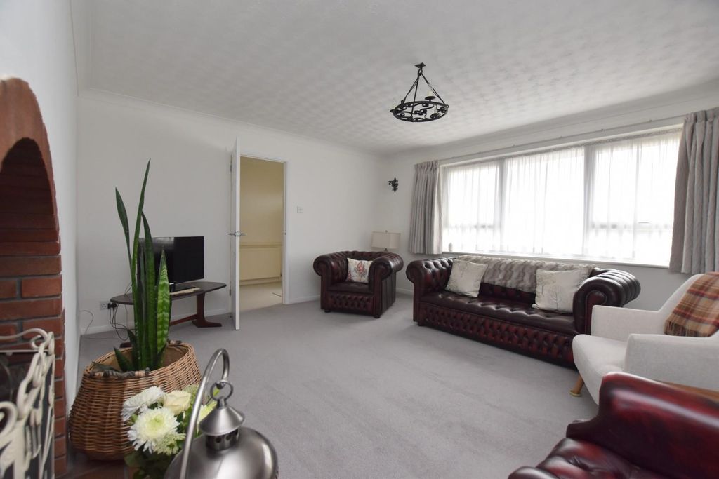 Additional image 3 of 4 bed detached house for saleQueens Road, Littlestone TN28