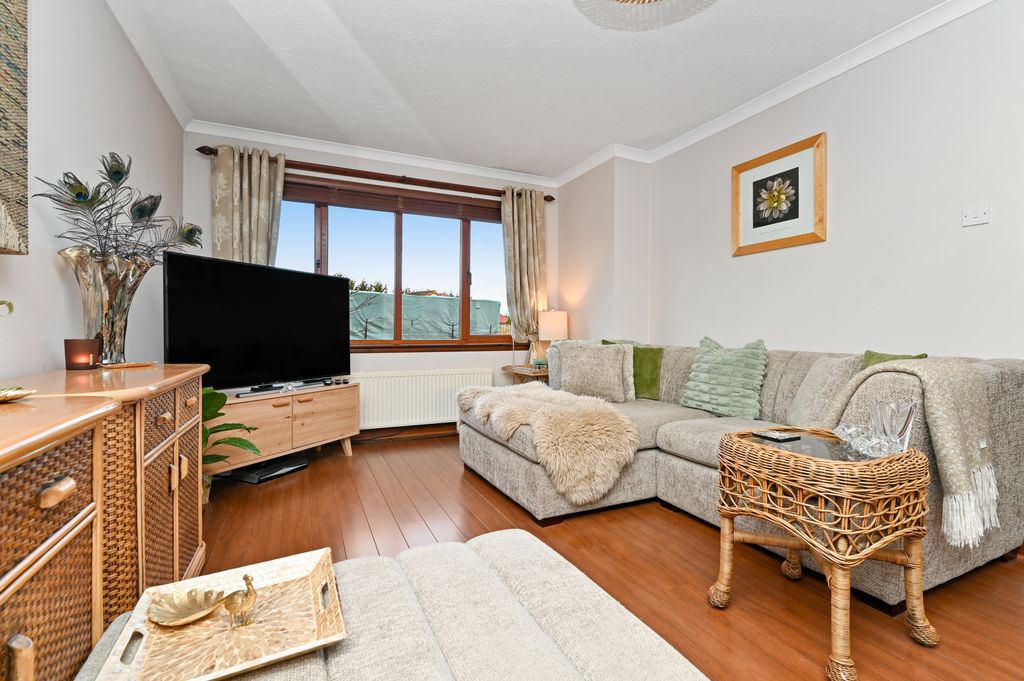 3 bed villa for sale1 Rose Park, Bonnyrigg EH19