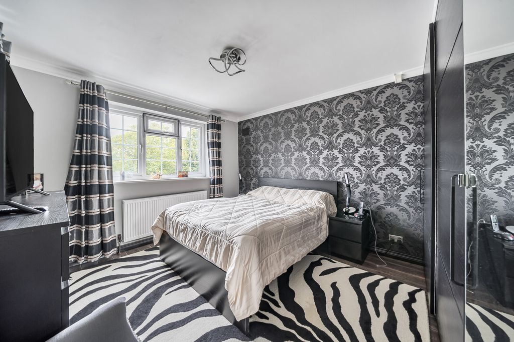 Additional image 6 of 6 bed end terrace house for saleRushdene Crescent, Northolt UB5
