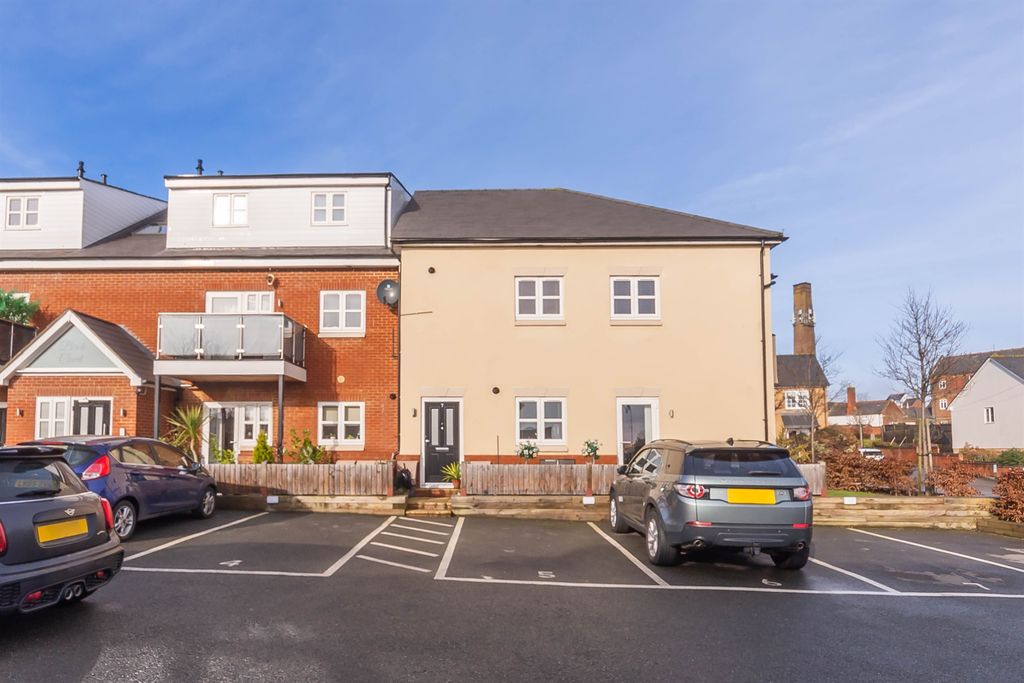 Additional image 2 of 2 bed maisonette for saleSt. Peters Avenue, Maldon CM9