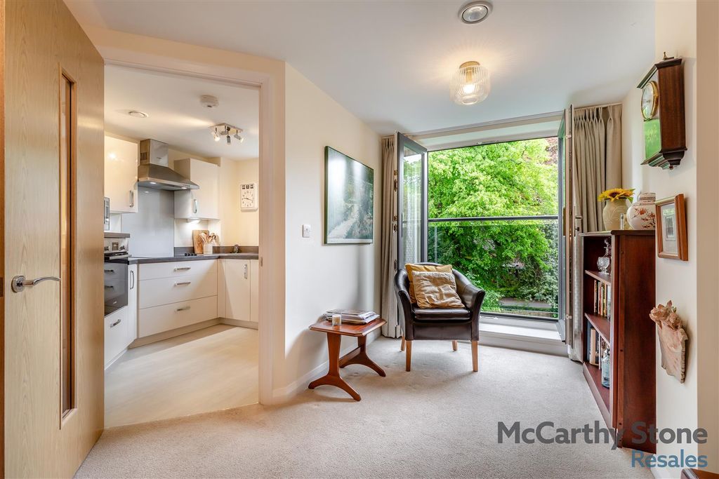 Additional image 4 of 2 bed flat for saleBurlington Gardens, Leyland PR25