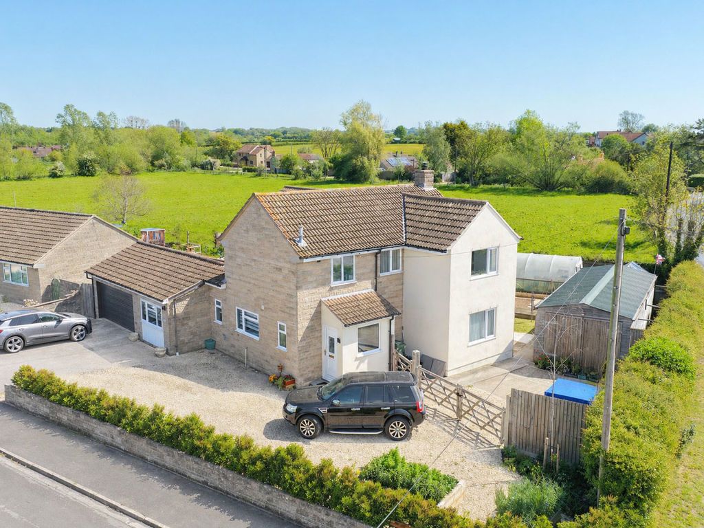 4 bed detached house for salePortland Road, Langport TA10