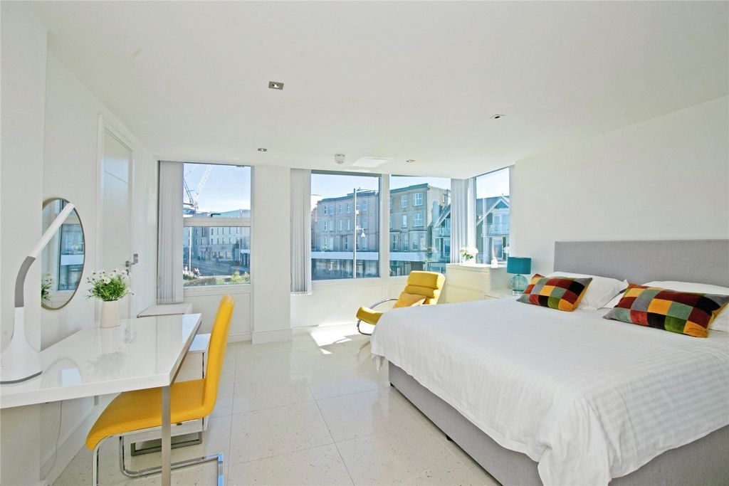 Additional image 8 of 2 bed flat for saleNarrowcliff, Newquay, Cornwall TR7