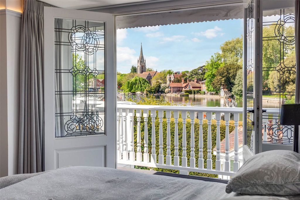 Additional image 9 of 4 bed detached house for saleMill Road, Marlow, Buckinghamshire SL7