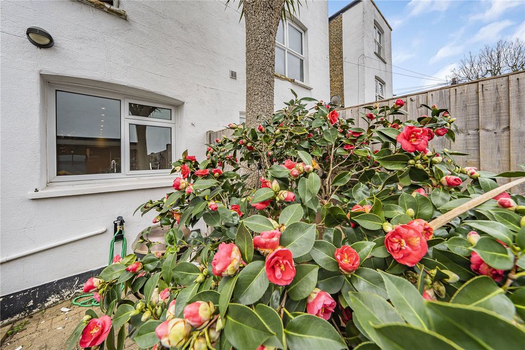 Additional image 19 of 3 bed flat for saleKingston Road, New Malden KT3