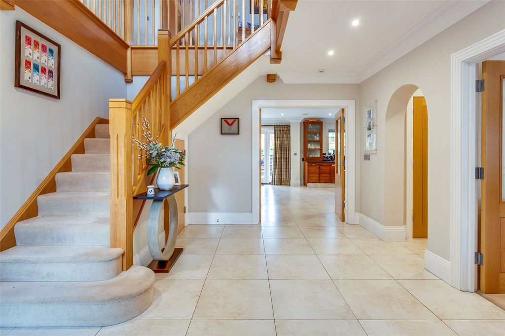Additional image 5 of 6 bed detached house for saleBeechwood Drive, Marlow, Buckinghamshire SL7