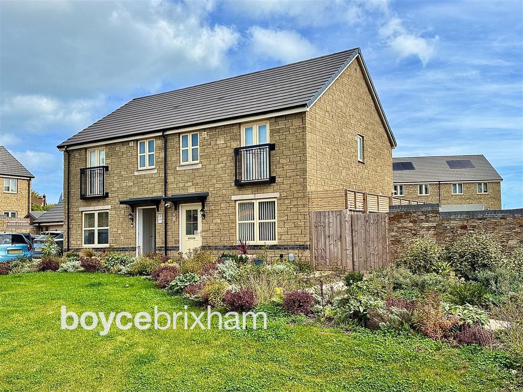 3 bed semi-detached house for salePerennial Crescent, Paignton TQ4
