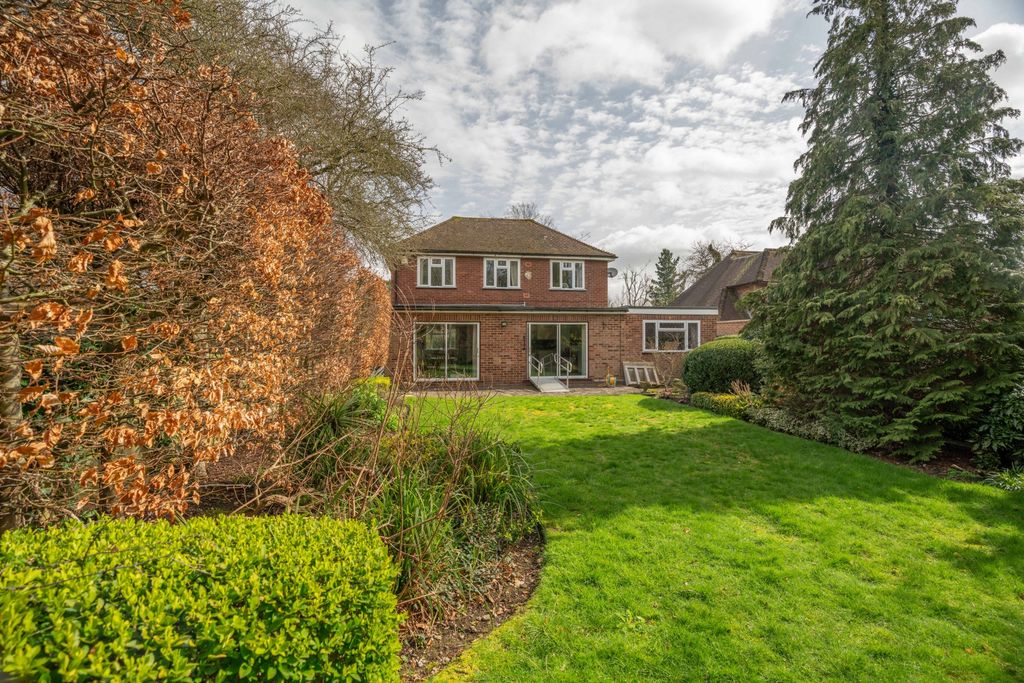 Additional image 20 of 4 bed detached house for saleOsborne Road, Potters Bar EN6