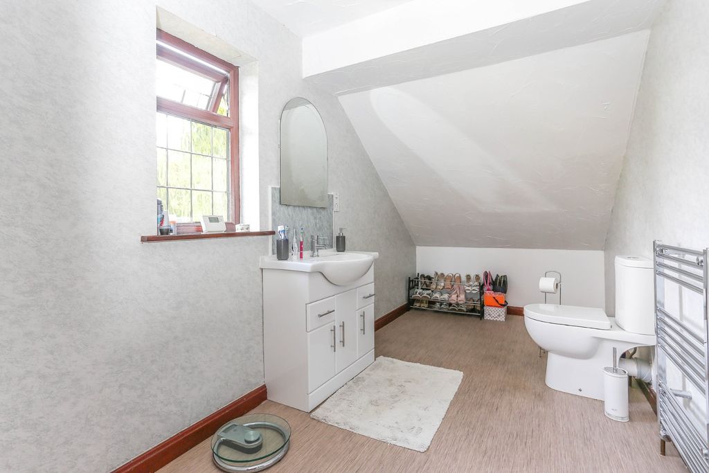 Additional image 12 of 5 bed detached house for saleRutherford Glen, Whitestone, Nuneaton CV11
