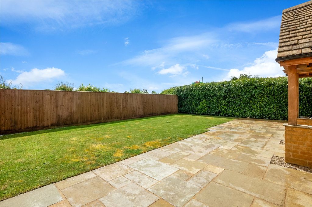 Additional image 12 of 2 bed country house for saleEvenlode Road, Moreton-In-Marsh, Gloucestershire GL56