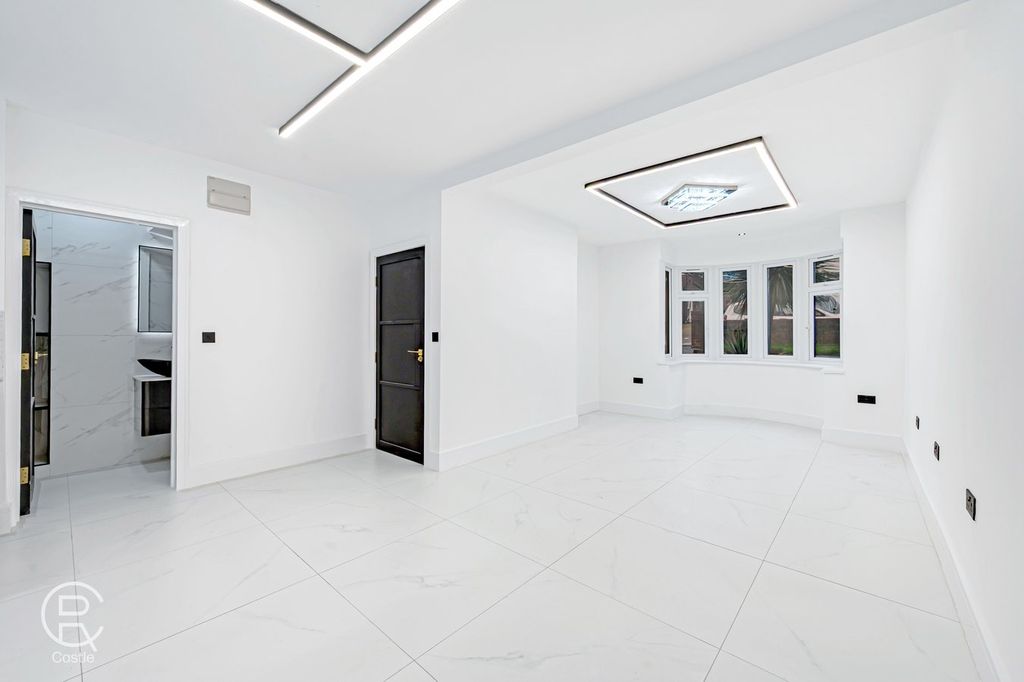 Additional image 11 of 5 bed semi-detached house for saleThe Heights, Northolt UB5