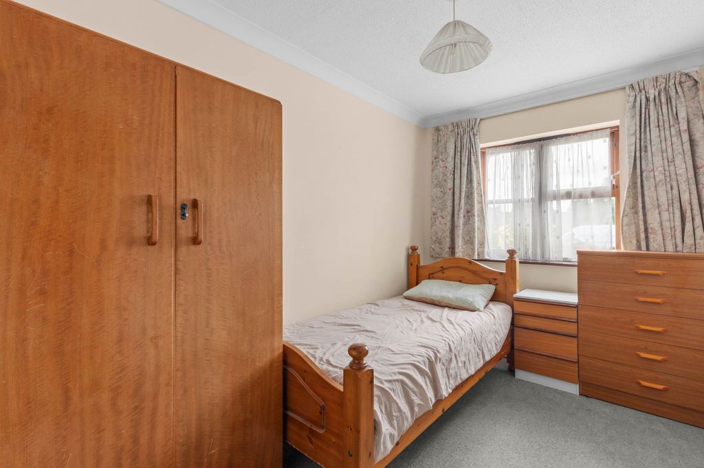 Additional image 11 of 3 bed detached bungalow for saleNew Road, Princes Risborough HP27