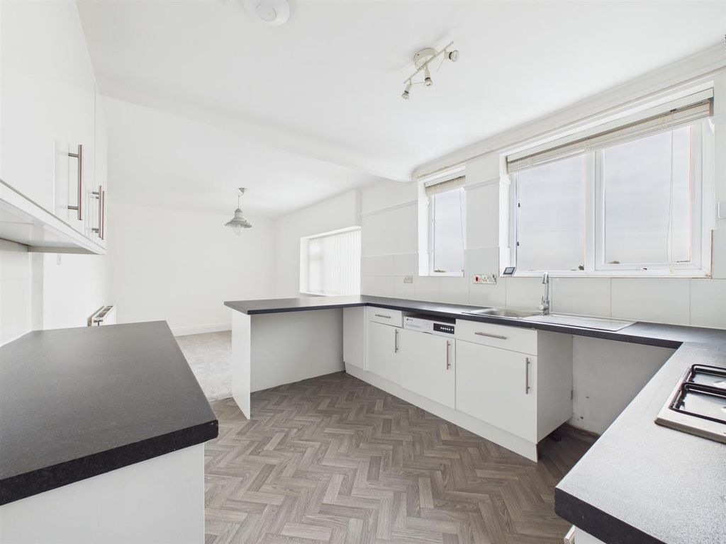 Additional image 34 of 5 bed flat for salePensby Road, Heswall, Wirral CH60